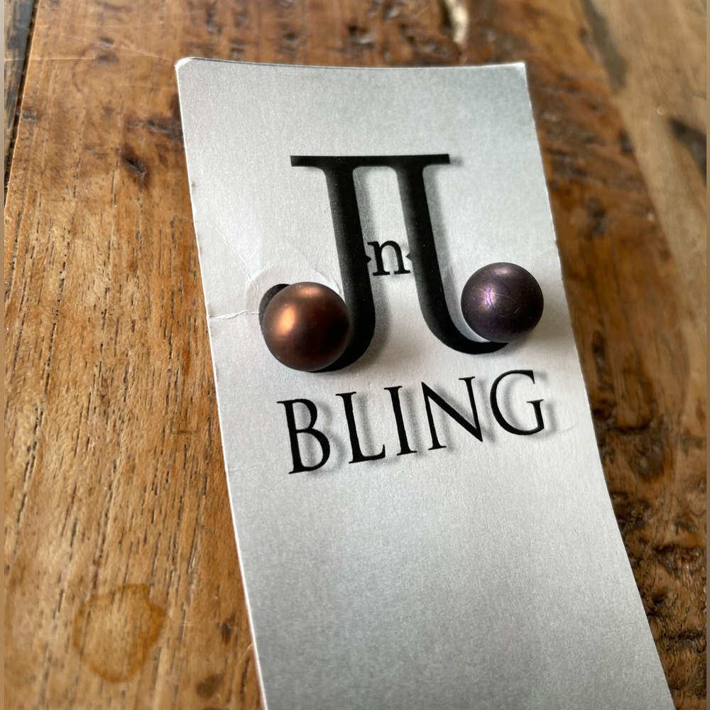 New J n J Chocolate Pearl Earrings